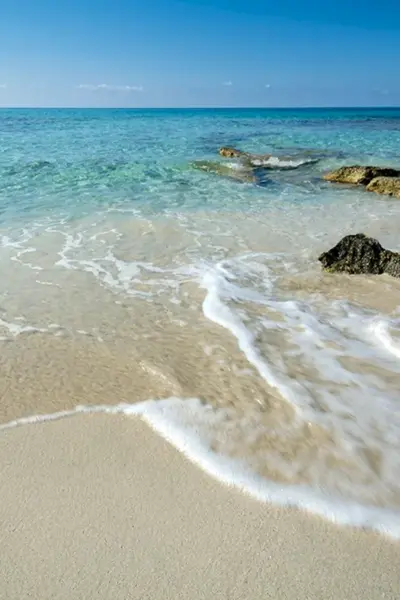 Песочный пляж на черном море